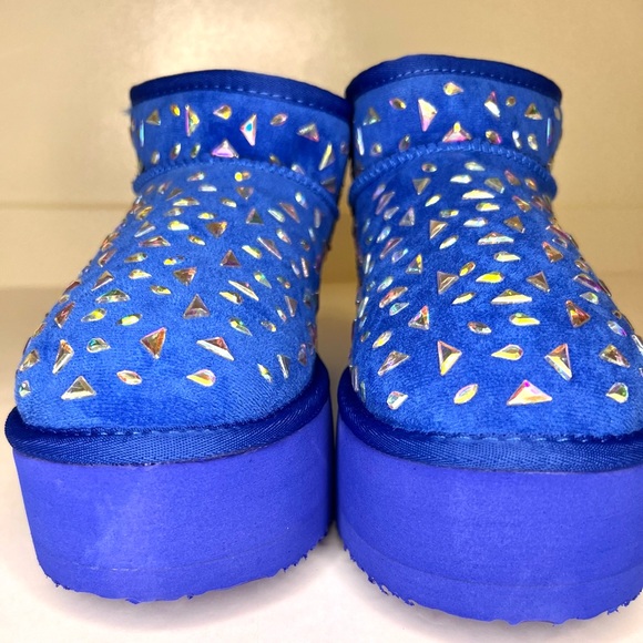 NWT Blue Rhinestone Embellished Fuzzy Boots w/ Sparkling Colored Gems & Faux Fur - Picture 3 of 12